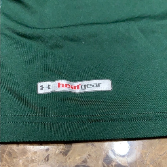 Small short sleeve green under Armour - Picture 3 of 4
